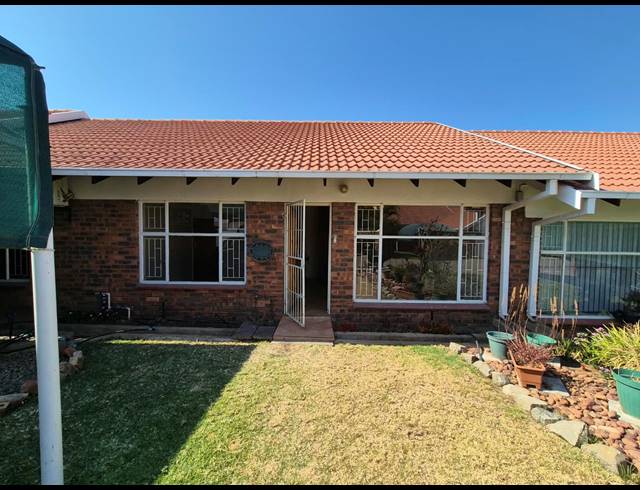 3 BEDROOM SECTIONAL TITLE FOR SALE IN ELANDSRAND